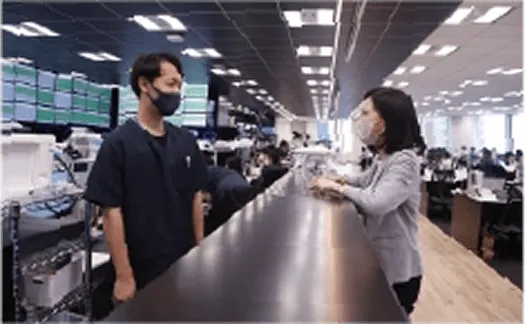 機器本体取り扱いエリアへの立ち入り制限