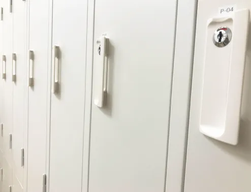 私物は全てロッカーへ